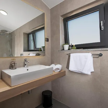 Marichi An Countryside Retreat With Pool And Sauna *