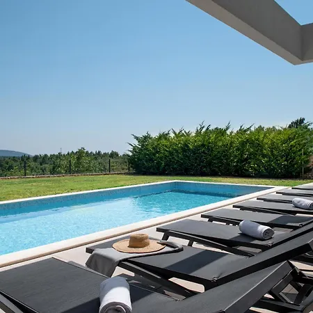 Holiday home Marichi An Countryside Retreat With Pool And Sauna *